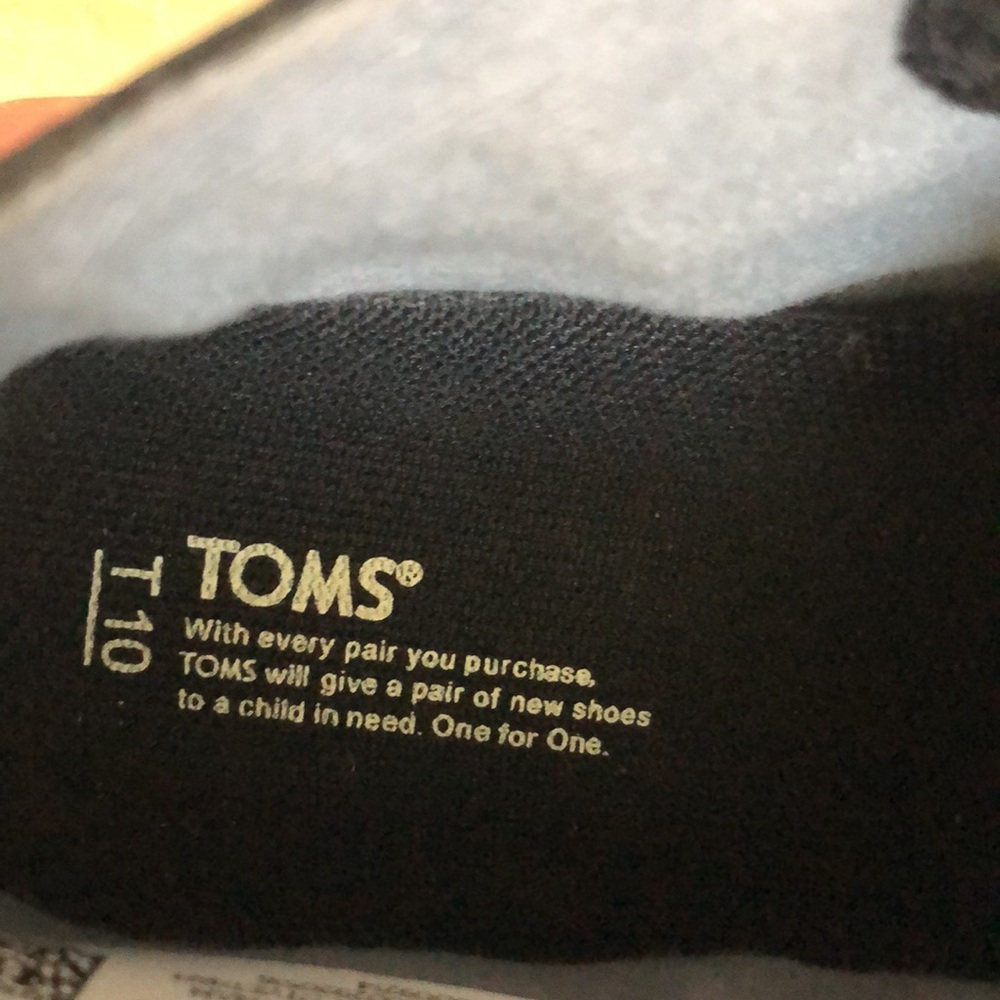 TOMS TODDLERS LEATHER CHUKKA BOOTS - Picture 7 of 8